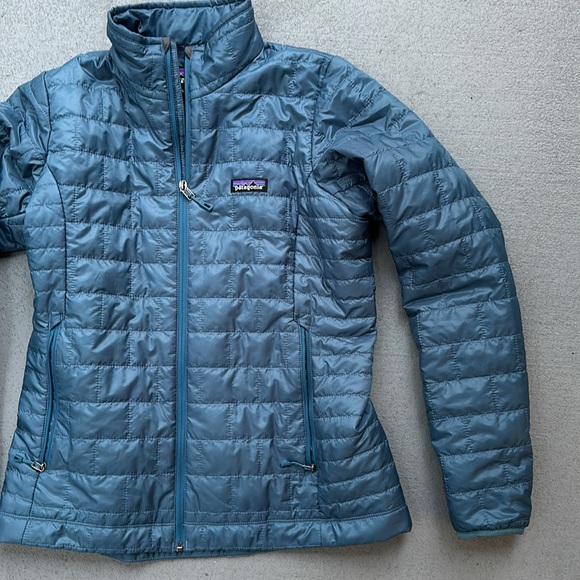 excellent used condition patagonia women’s nano puff jacket - Picture 4 of 7